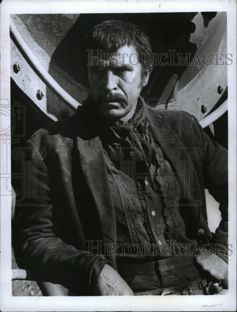 1971 Press Photo Actor Fernando Lamas in &quot;Powderkeg&quot; - RSM09731 - Historic Images