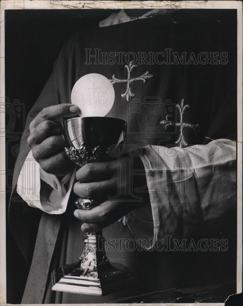 1968 Catholic Communion of &quot;Physical Presence&quot; of Jesus - Historic Images