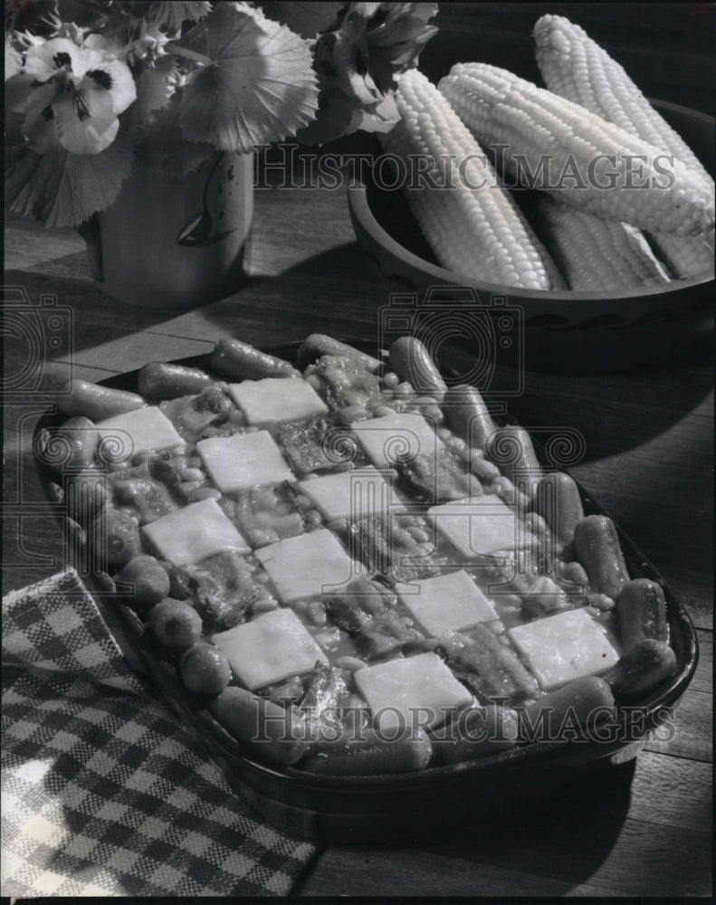 1968 Press Photo Checkerboard Bean Bake - Historic Images