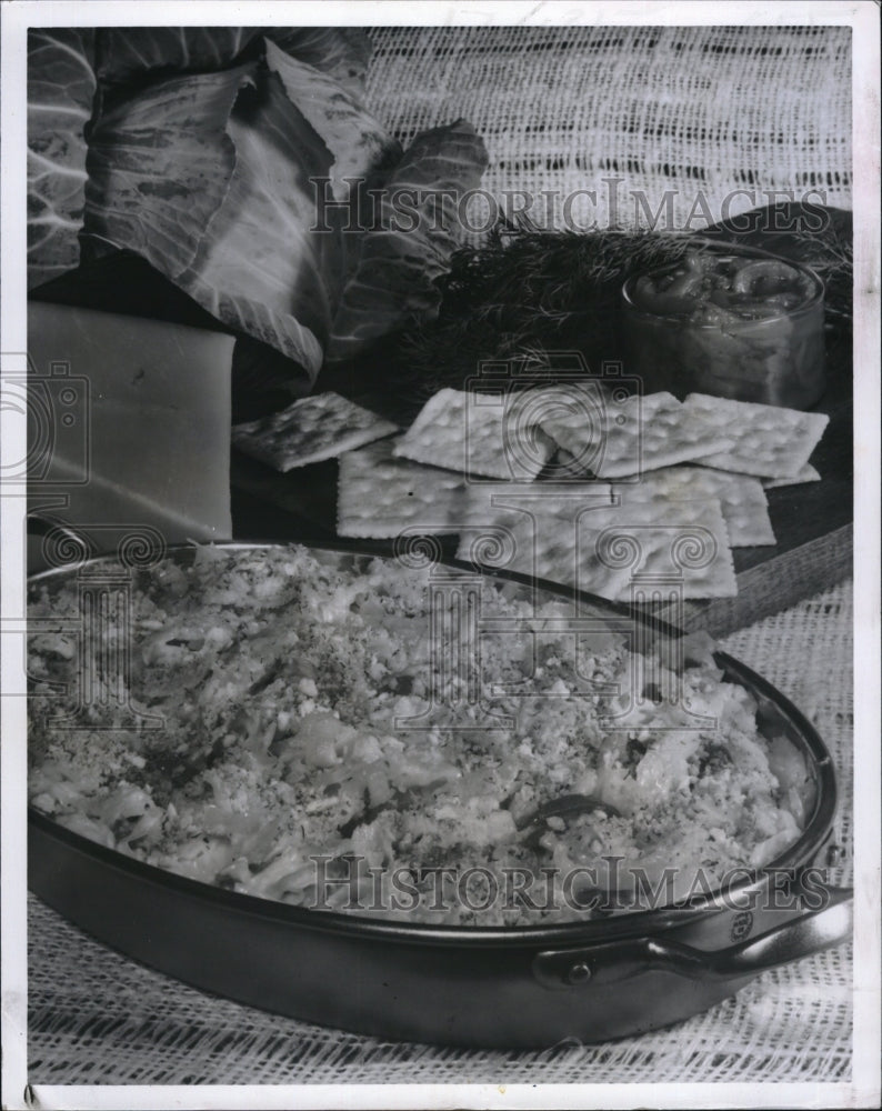 1977 Press Photo Cabbagw &amp; cheese casserole with dill - RSM09879 - Historic Images