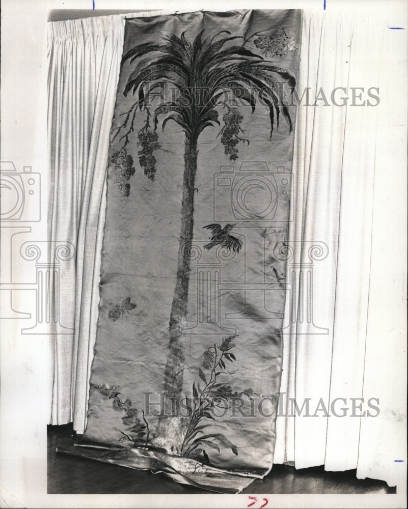 1965 Press Photo $30,000 Tapestry - Historic Images