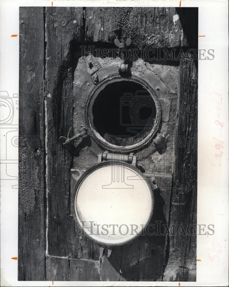 1971 Press Photo Exterior View Of Porthole Sponge Docks Tarpon Springs Florida - Historic Images