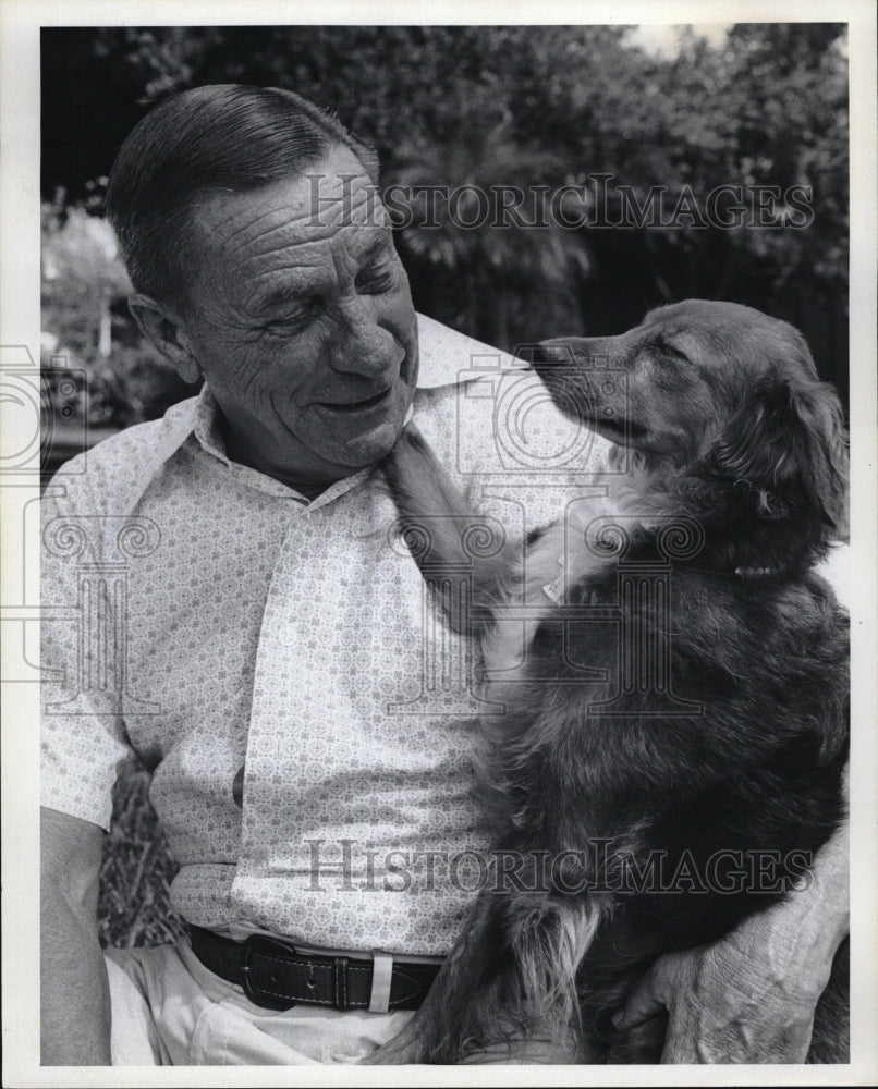 1976 Press Photo CL Johnson and his dog Ginger - RSM10323 - Historic Images