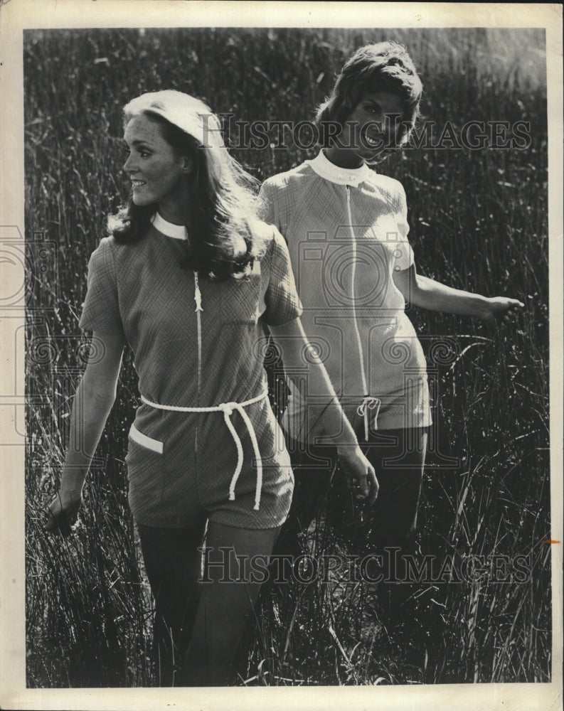 1972 Press Photo &#39;Rompers&#39; by Jantzen come in one-piece &quot;jump&quot; or two parts - Historic Images