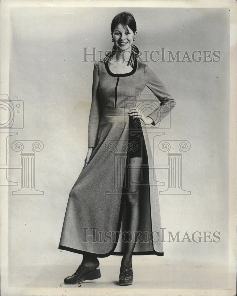 1971 Zippered taupe skirt reveals matching hot pants jumpsuit - Historic Images