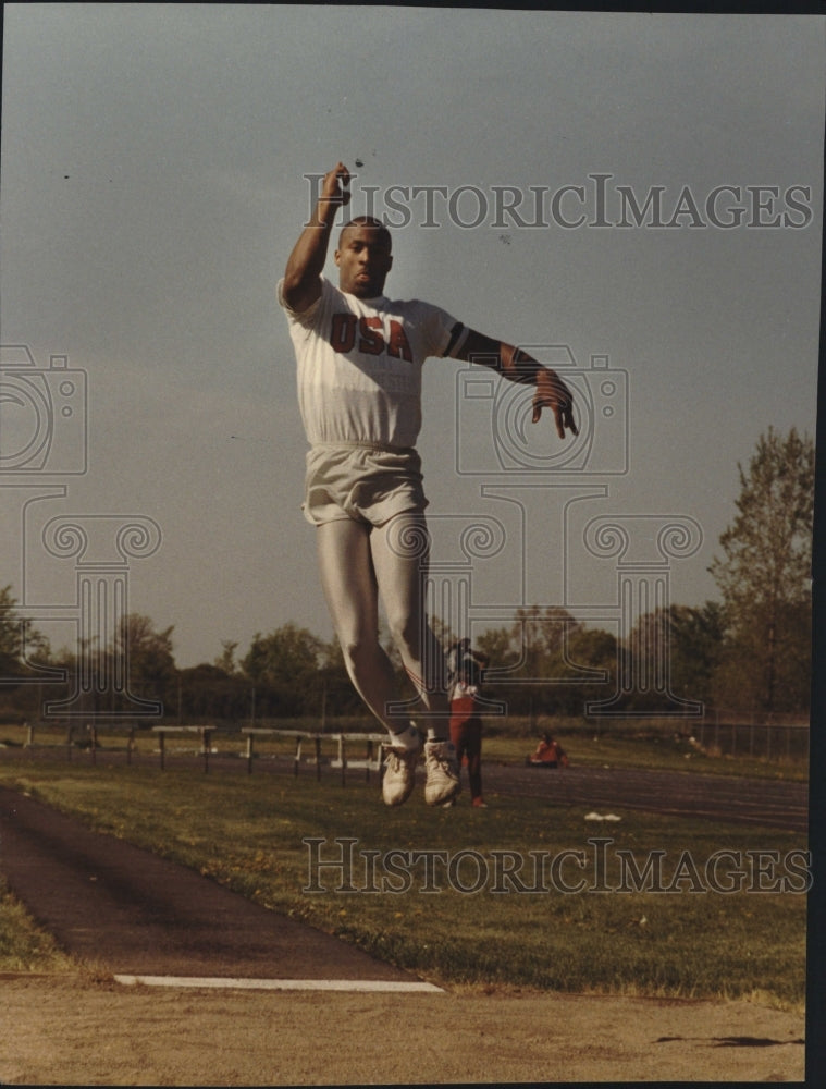 1985 Press Photo Andre Risen, Track and Field Athlete. - Historic Images