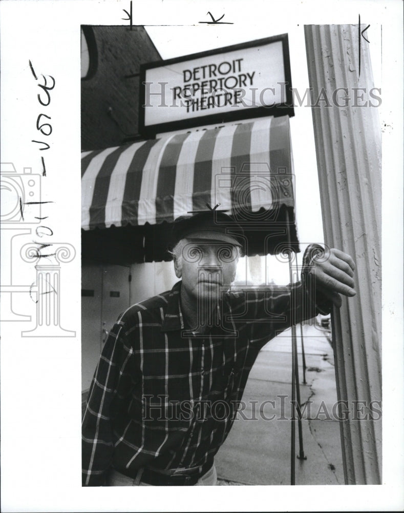 1991 Press Photo Bruce Millan,Artistic Dir. of Detroit Repertory Theater. - Historic Images