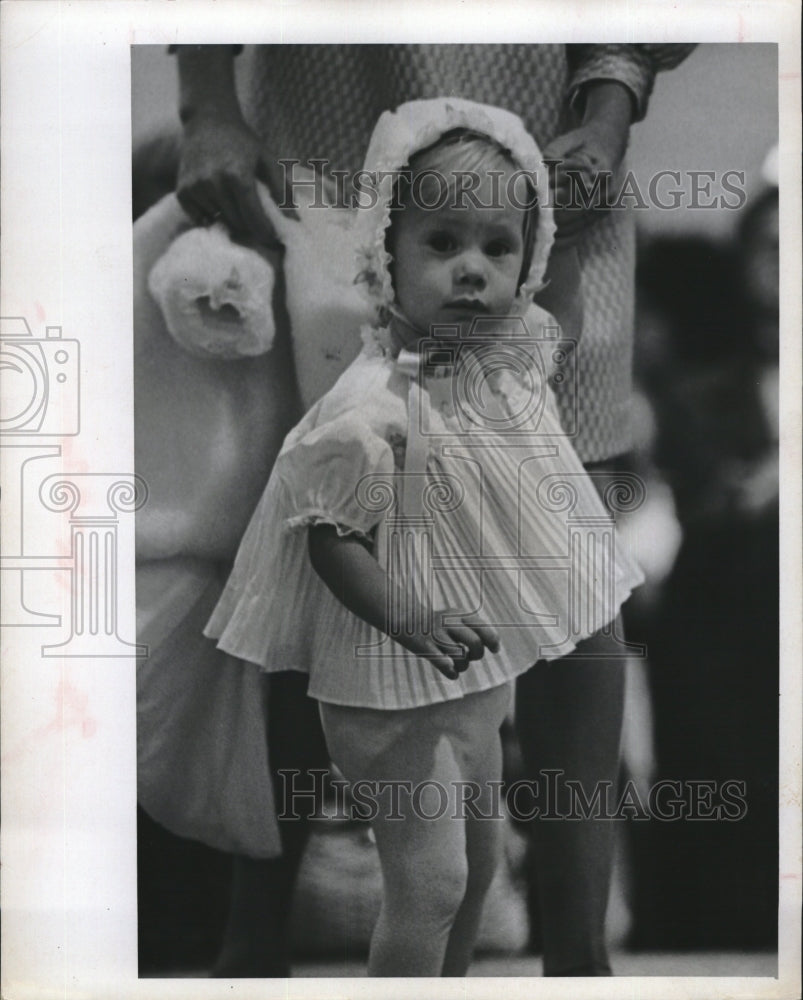 1966 Press Photo Windy Stratton shows stretch pants &amp; dress for the toddler set - Historic Images