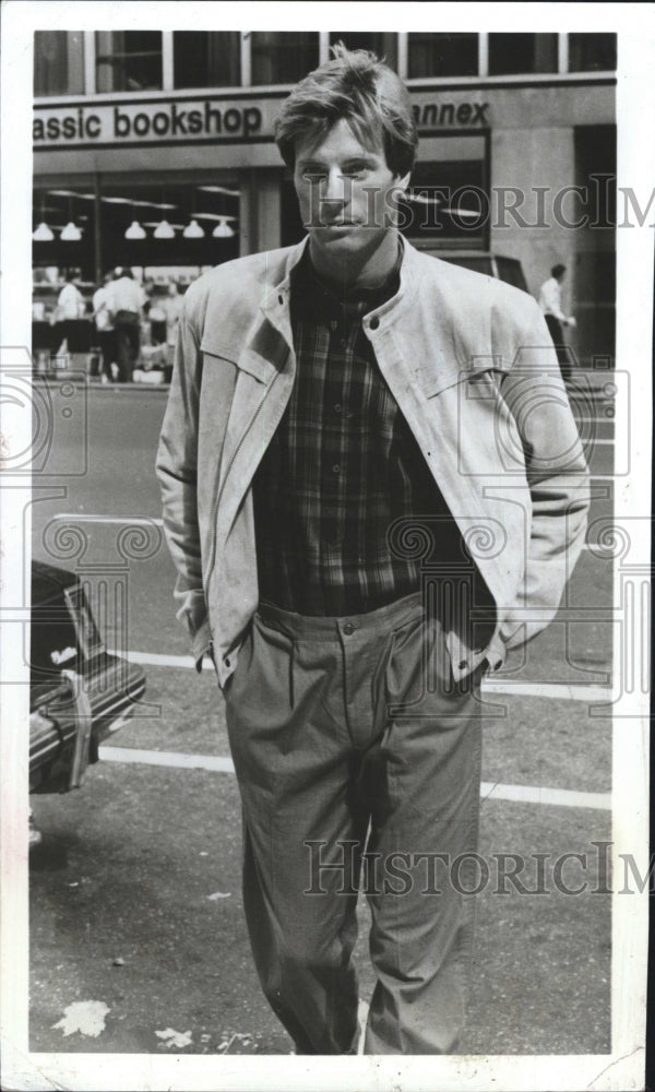 1982 Press Photo Calvin Klein&#39;s suede jacket over a plaid shirt - RSM10959 - Historic Images