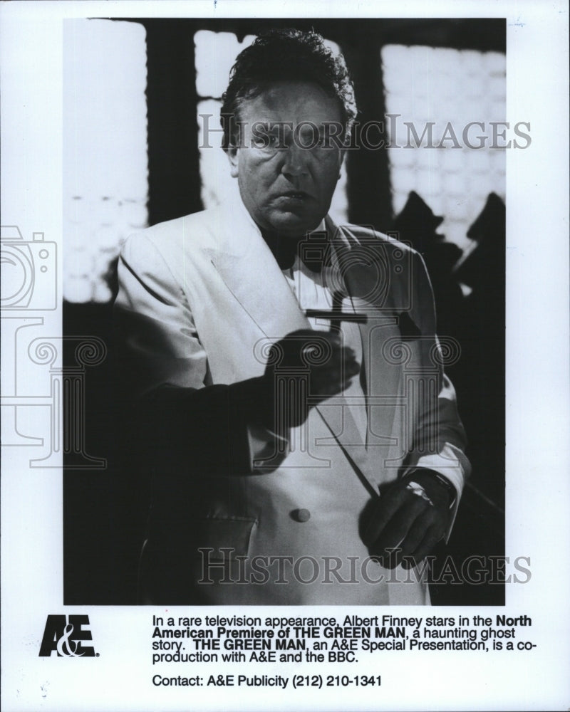 1991 Press Photo Actor Albert Finny in &quot;The Green Man&quot; - RSM11095 - Historic Images