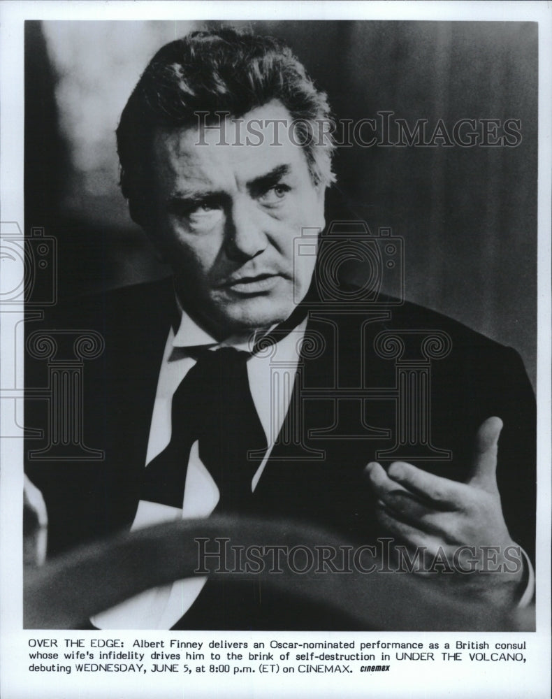 1985 Press Photo Actor Albert Finney in &quot;Over the Edge&quot; - RSM11097 - Historic Images