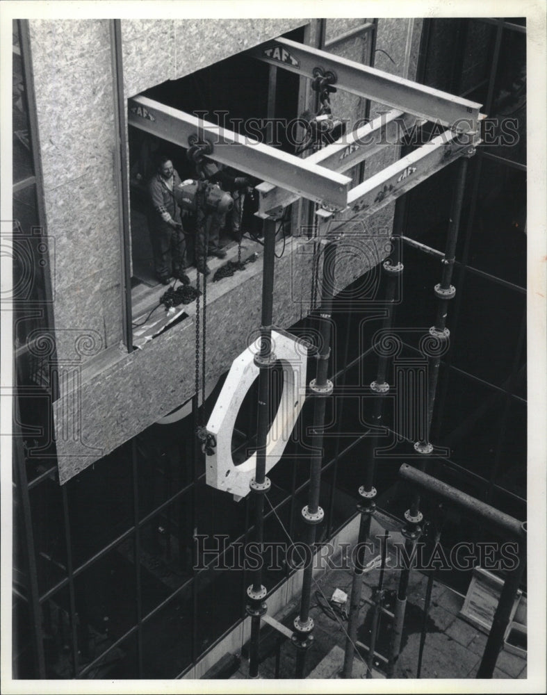 1991 Press Photo University of Chicago Hospital MRI Machine Installation - Historic Images