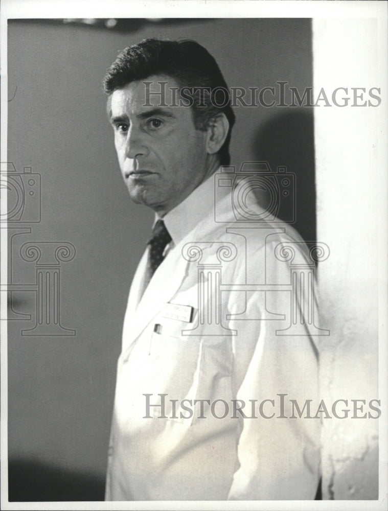 1985 Press Photo James Farentino The Cradle with Fall Actor - RSM11175 - Historic Images