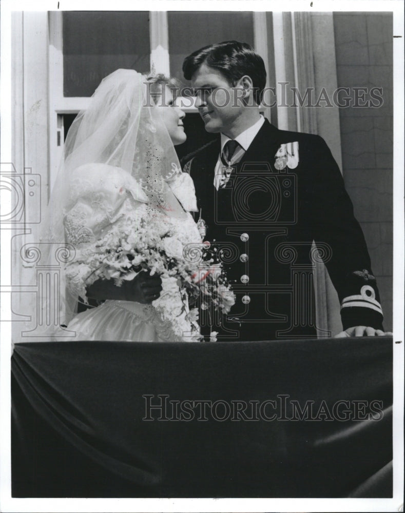 1992 Press Photo Pippa Hinchley Sam Miller Fergie &amp; Andrew Behind Closed Doors - Historic Images