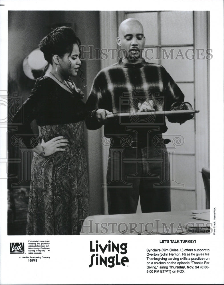 1995 Press Photo Kim Coles with John Henton,actors from Living Single - Historic Images