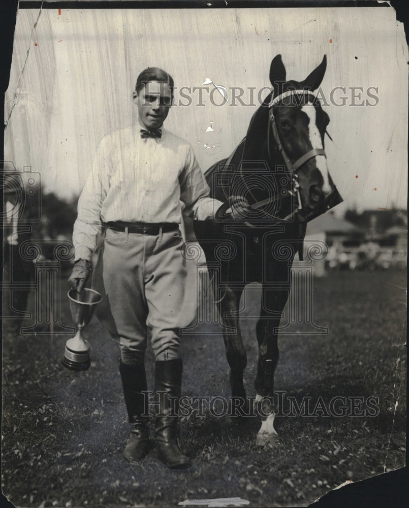 1924 Press Photo  Banker, Charles T. Fisher Jr &amp; his horse - Historic Images