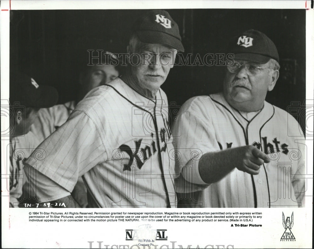 1984 Press Photo Richard Farnsworth &amp; other actor in &quot;The Natural&quot; - RSM12315 - Historic Images