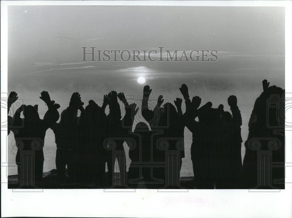 1988 Press Photo University of Chicago Students in Festival of Kuviasungnerk - Historic Images