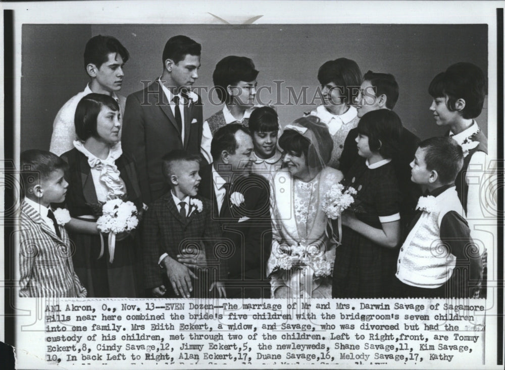 1965 Press Photo Mr &amp; Mrs Darwin Savage in Ohio Blended Family 12 Children - Historic Images