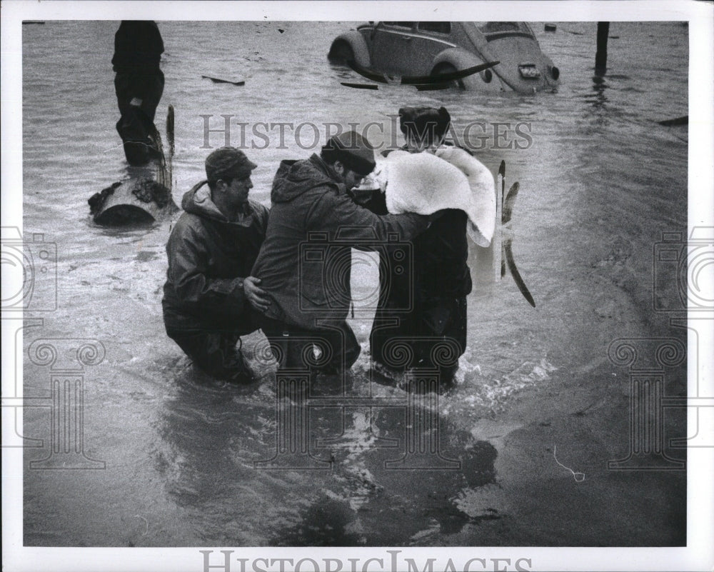 1973 Deputies Sharkus & Davison in floodwaters at Setral Beach - Historic Images