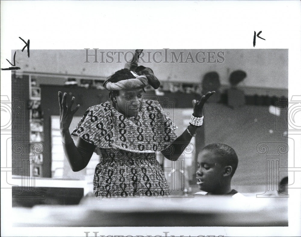 1991 Naombe Famodou Science Teacher Middle School Detroit-Historic Images