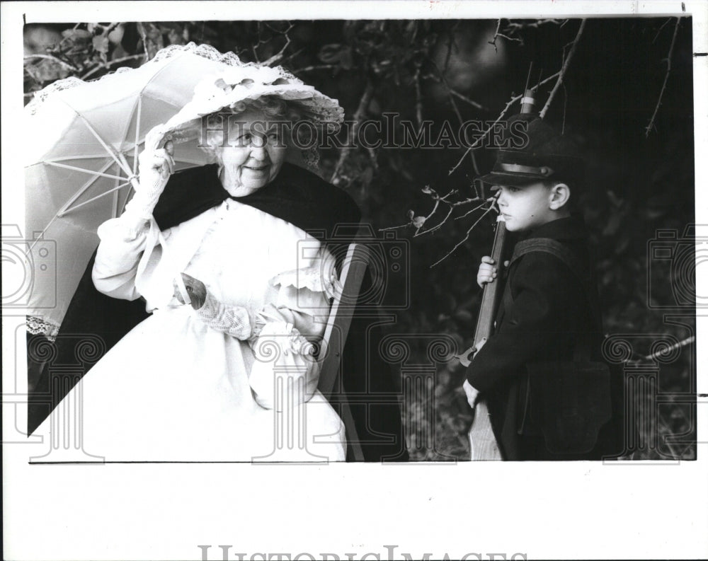 1989 Press Photo Myrtle Furst and David Brock in Civil War Re-Enactment - Historic Images