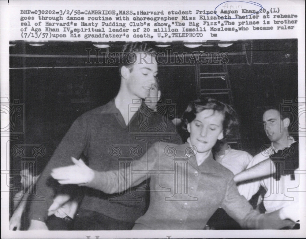 1958 Press Photo Harvard student Prince Amyon Khan &amp; dancer E Theiler - Historic Images