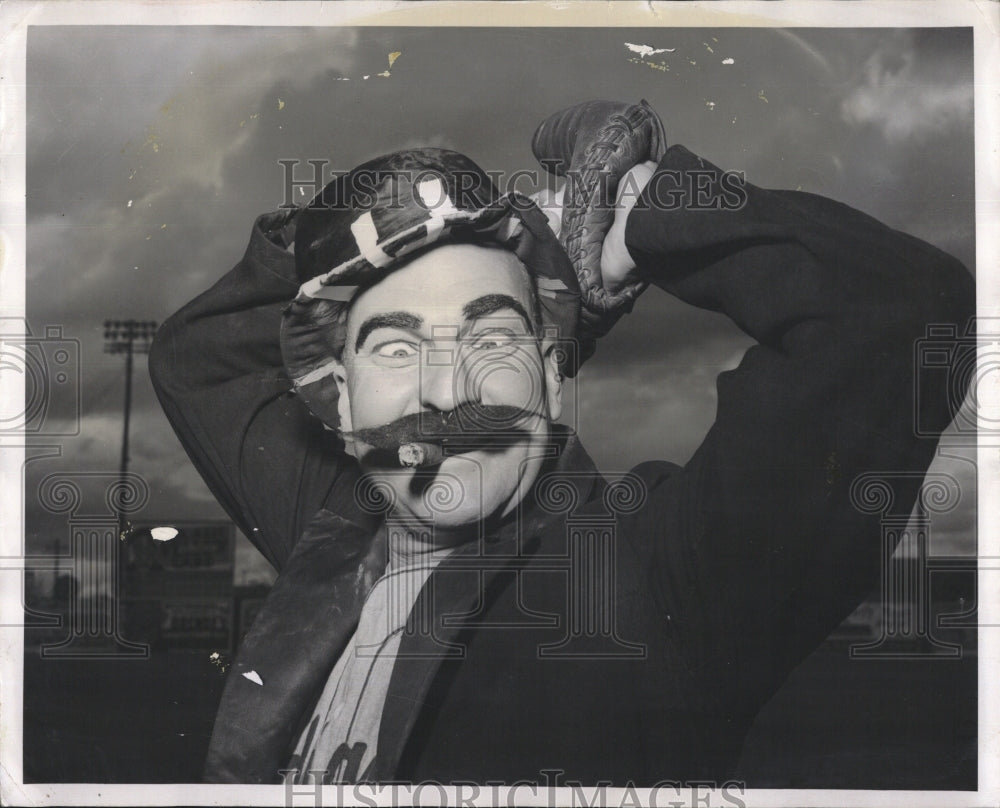 Press Photo Man In Clown Costume At Work - RSM12895 - Historic Images