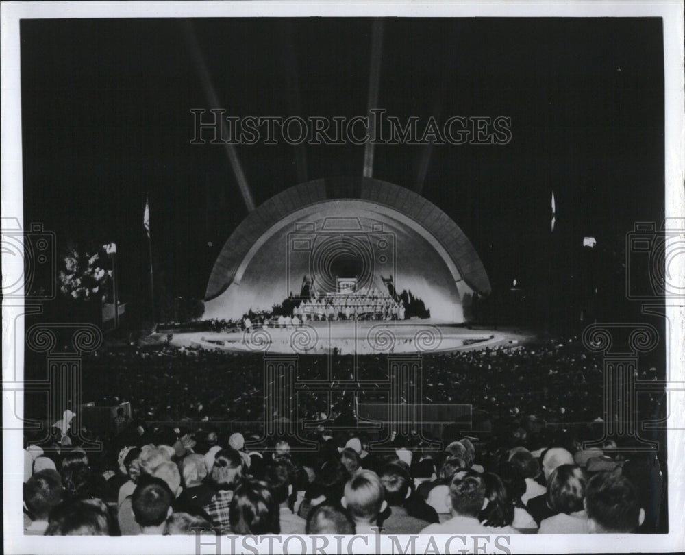 Press Photo Entertainers Up With People at the Hollywood bowl - RSM13203 - Historic Images