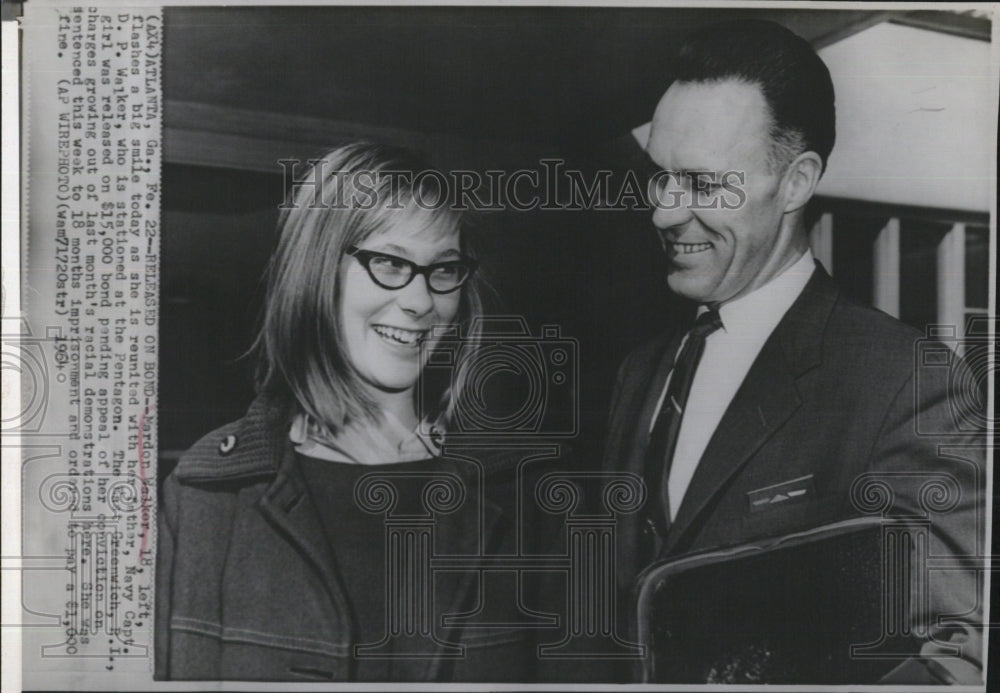 1964 Press Photo Mardon Walker &amp; dad navy Capt DP Walker - RSM13293 - Historic Images