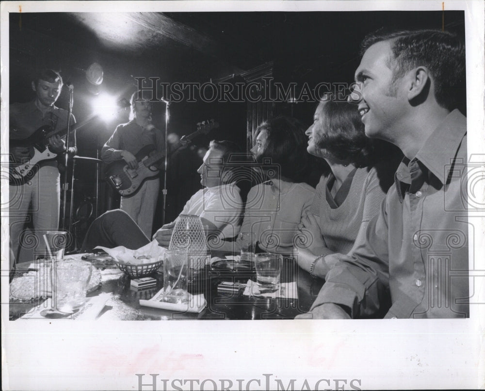 1971 Press Photo Joel, Judy Grainger, Donna, Skip Russell, Down Under Lounge - Historic Images