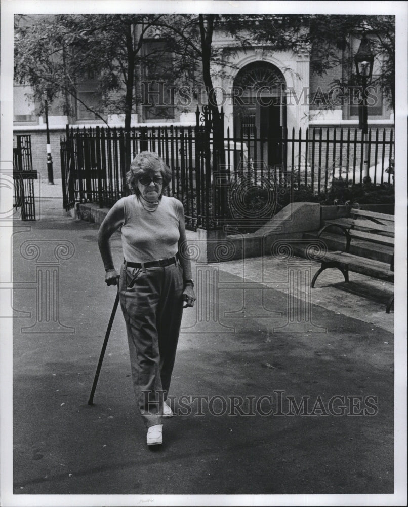 1979 Mrs. June Jones park Myrtle Street hoped find June Jones - Historic Images