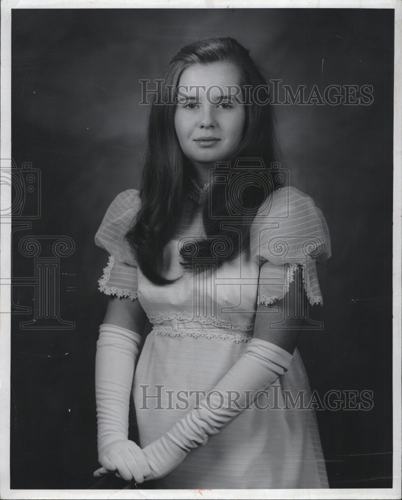 1971 Press Photo Valerie Ann Johnson debut Colonial Ball New York - Historic Images