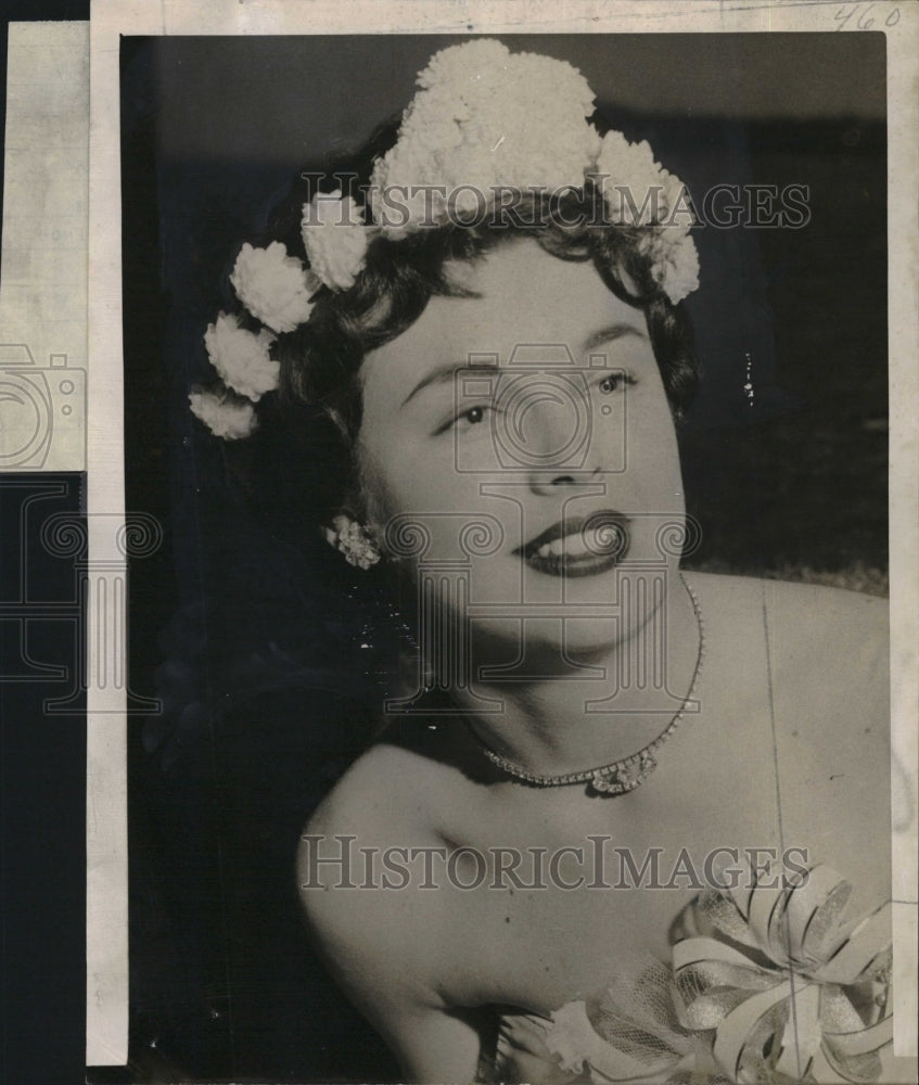 1954 Press Photo Pat Rickard senior Cranston High School Queen New England - Historic Images