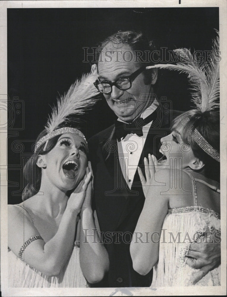 1970 Press Photo Dean Martin Golddiggers Charles Nelson Reilly - RSM14025 - Historic Images