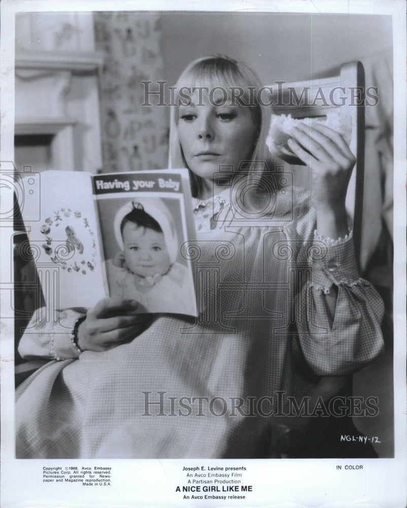 1969 Press Photo Barbara Ferris A Nice Girl Like Me Actress - Historic Images