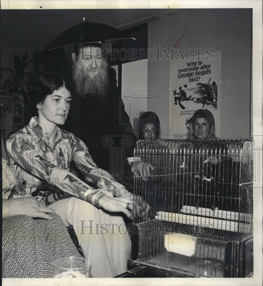 1975 Press Photo Jim Moran Mrs. Margaret Anderson Black Bird auditions - Historic Images