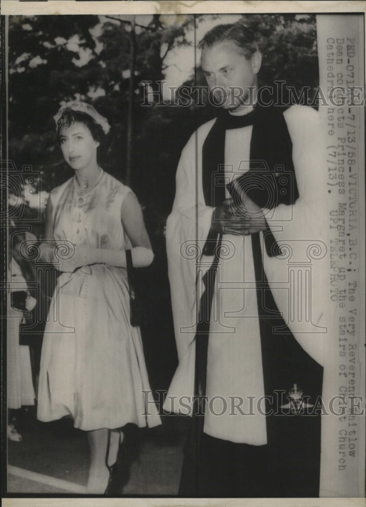 1958 Press Photo Reverend Waitlow Dean Princess Margaret Christ Church Cathedral - Historic Images