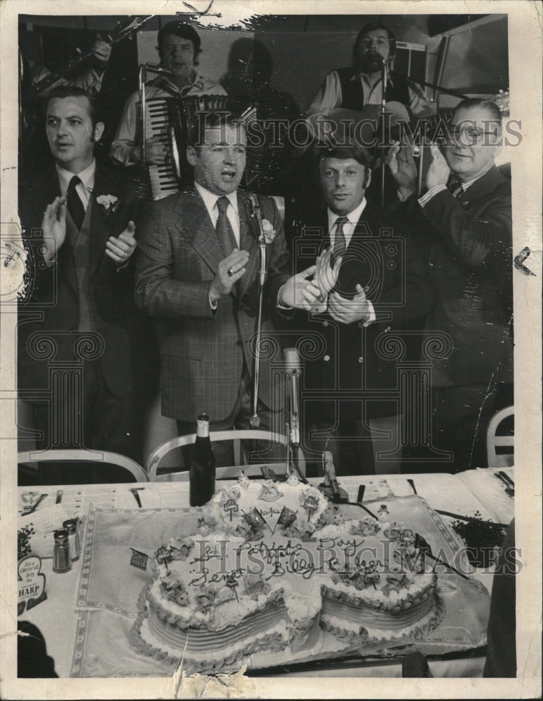 Press Photo Dorgan&#39;s traditional St. Pat&#39;s Day gathering Rep. Mike Flaherty - Historic Images