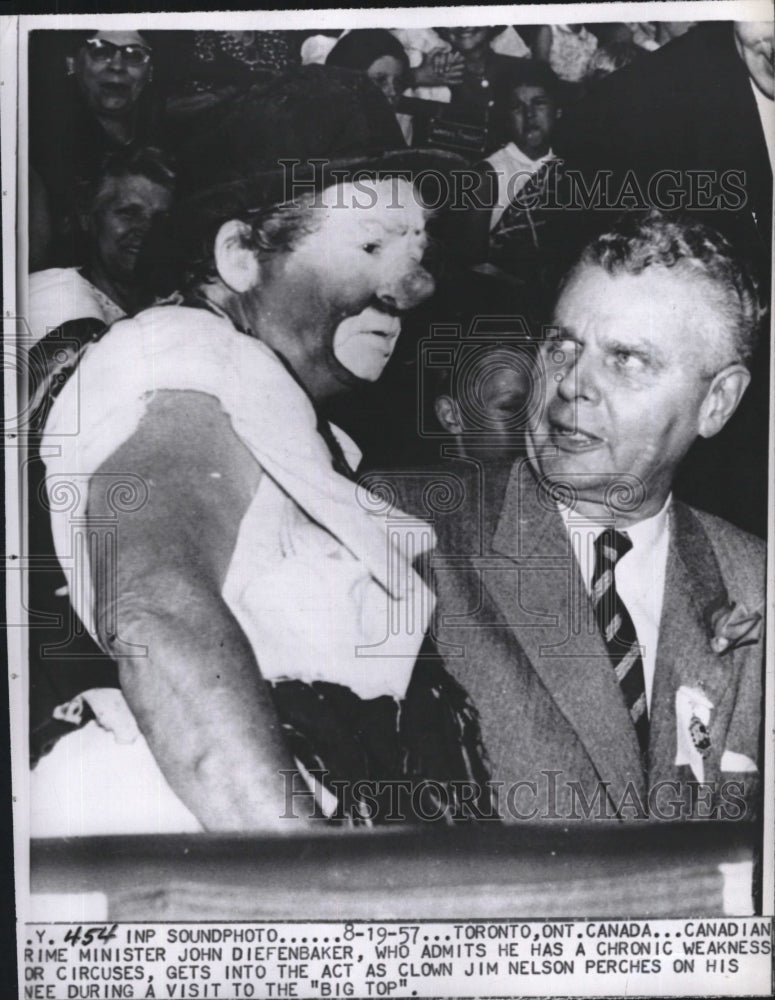 1957 Press Photo Canadian Prime Minister John Diefenbaker clown Jim Nelson - Historic Images