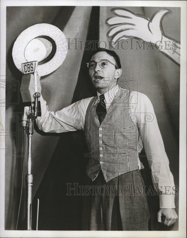 1949 Press Photo Win Elliot County Fair CBS radio - RSM14977 - Historic Images