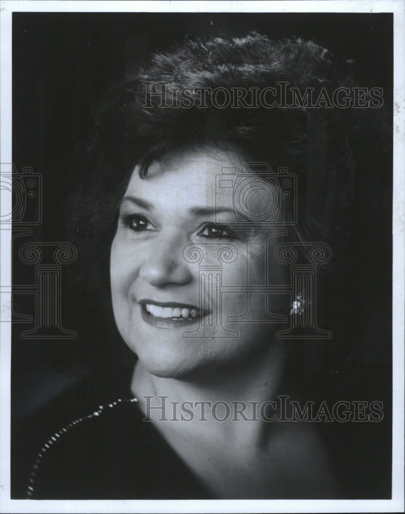 Press Photo Carol O&#39;Shaughessy entertainer year - Historic Images