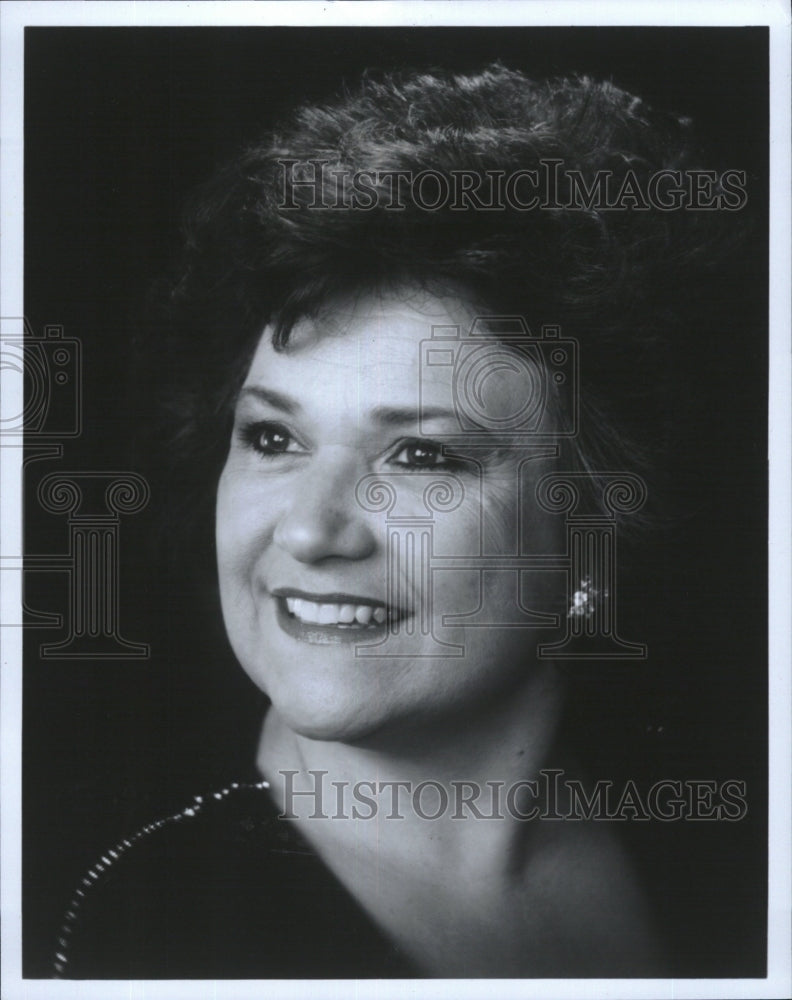 Press Photo Carol O&#39;Shaughnessy entertainer year - Historic Images