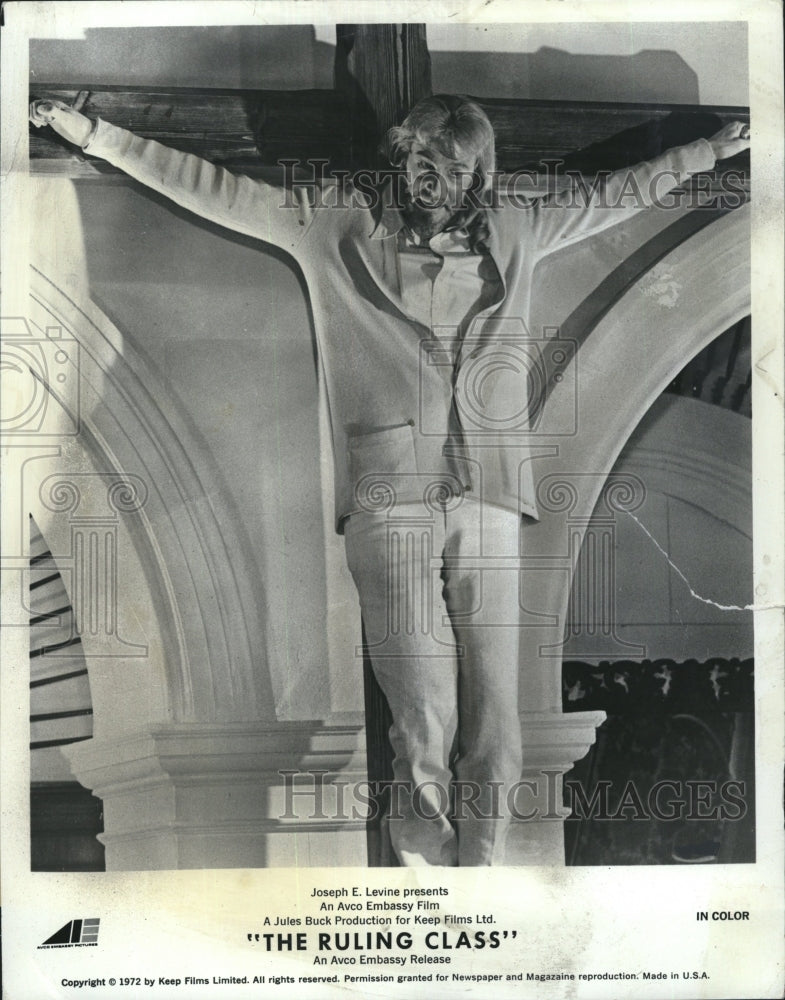 1977 Press Photo Peter O'Toole The Ruling Class - RSM15319 - Historic Images