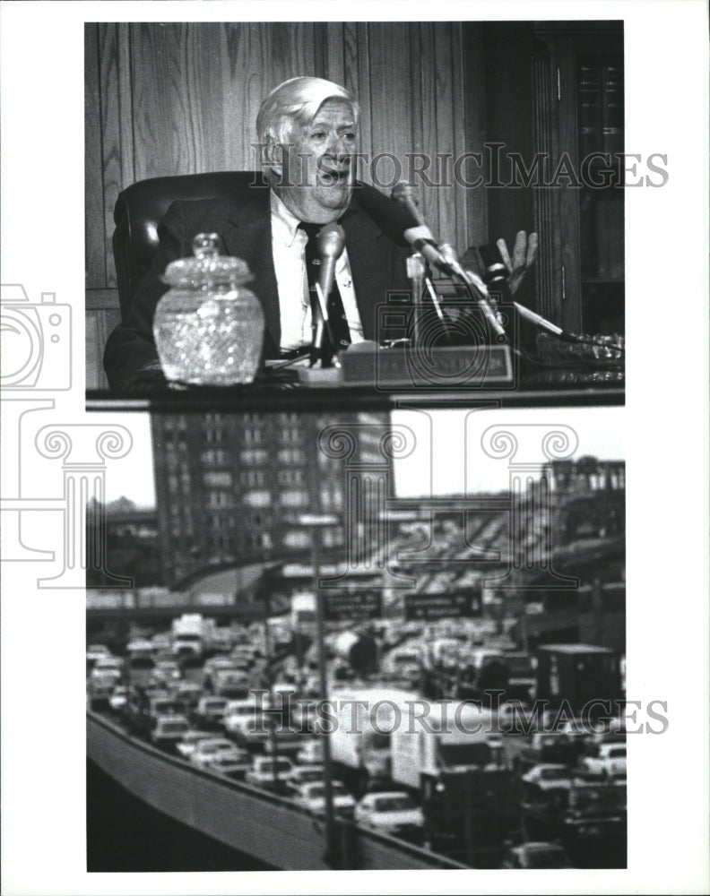 1994 Press Photo Tip O&#39;Neill press conference Boston office central artery - Historic Images