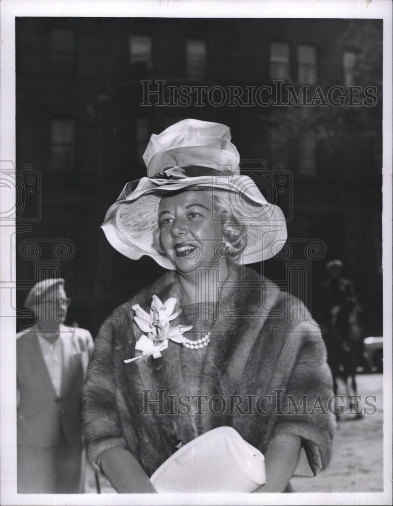 1963 Press Photo Mrs. John Webb Boston silk organza hat velvet bow - Historic Images