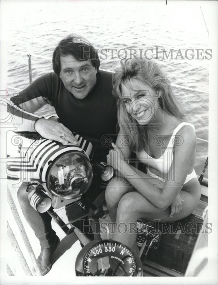 1985 Press Photo Al Giddings Shawn Weatherly oceanQuest - RSM15677 - Historic Images