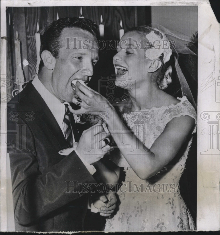 1956 Press Photo Actress Gretchen Wyler weds Shepard Collins, cellist - Historic Images