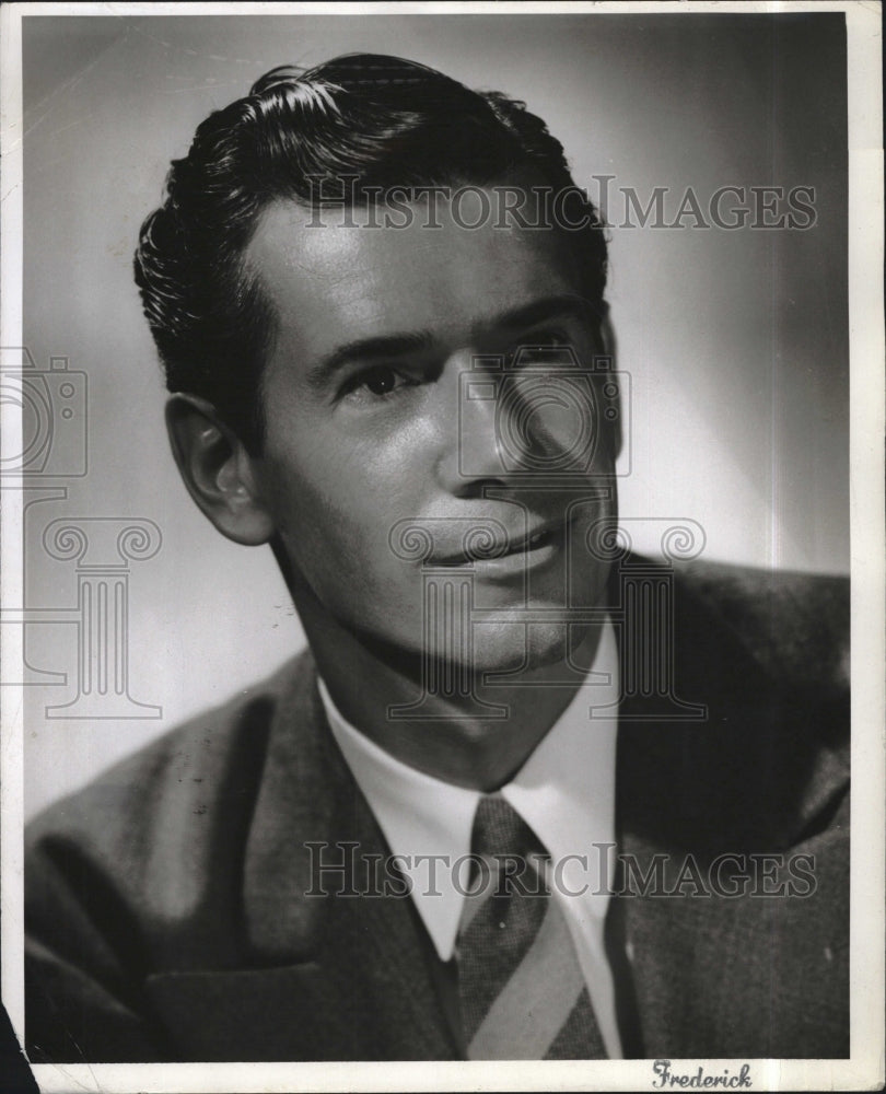 1958 Robert  Wright stars in "Kiss Me Kate" - Historic Images