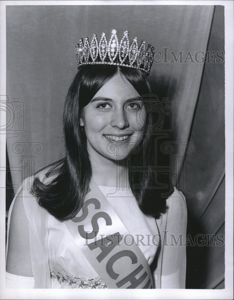 1969 Press Photo Vickie L. Wrightington &quot;Miss Massachusetts&quot; - RSM16135 - Historic Images